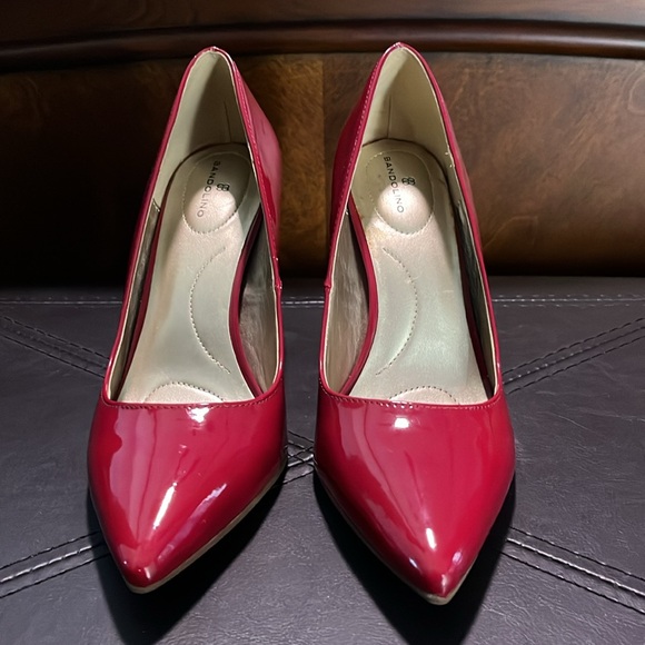 Elegant Red Women's Heels - Picture 2 of 7